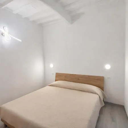 Piazzetta Pagliai - Elba Affitti * Portoferraio