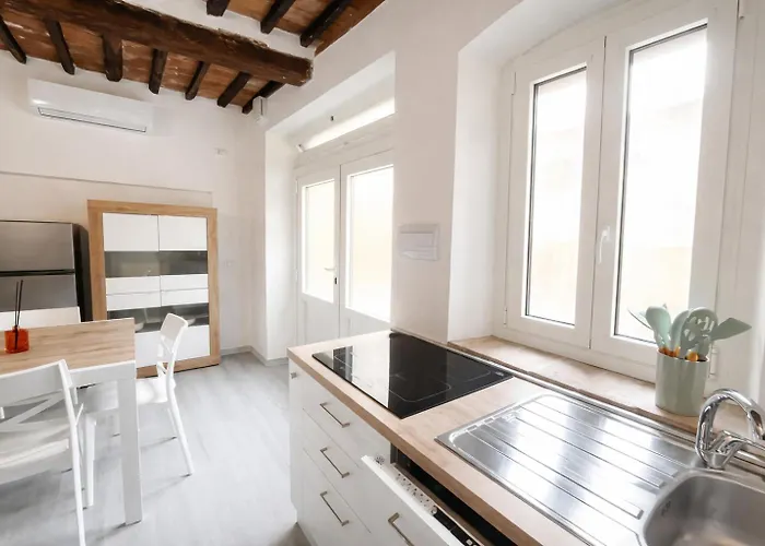 Piazzetta Pagliai - Elba Affitti * Portoferraio